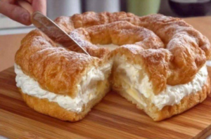 Italian cream stuffed brioche dusted with powdered sugar