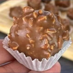 No sugar chocolate date truffles coated in chocolate