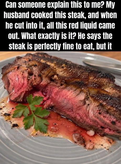 red liquid in steak after cutting into cooked beef