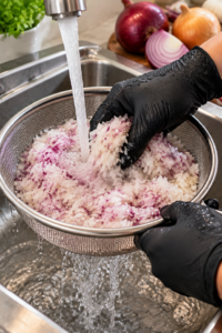 How to prepare ground onions by rinsing finely blended onions before cooking
